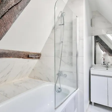 Charming For 4 People - 4eme Apartment